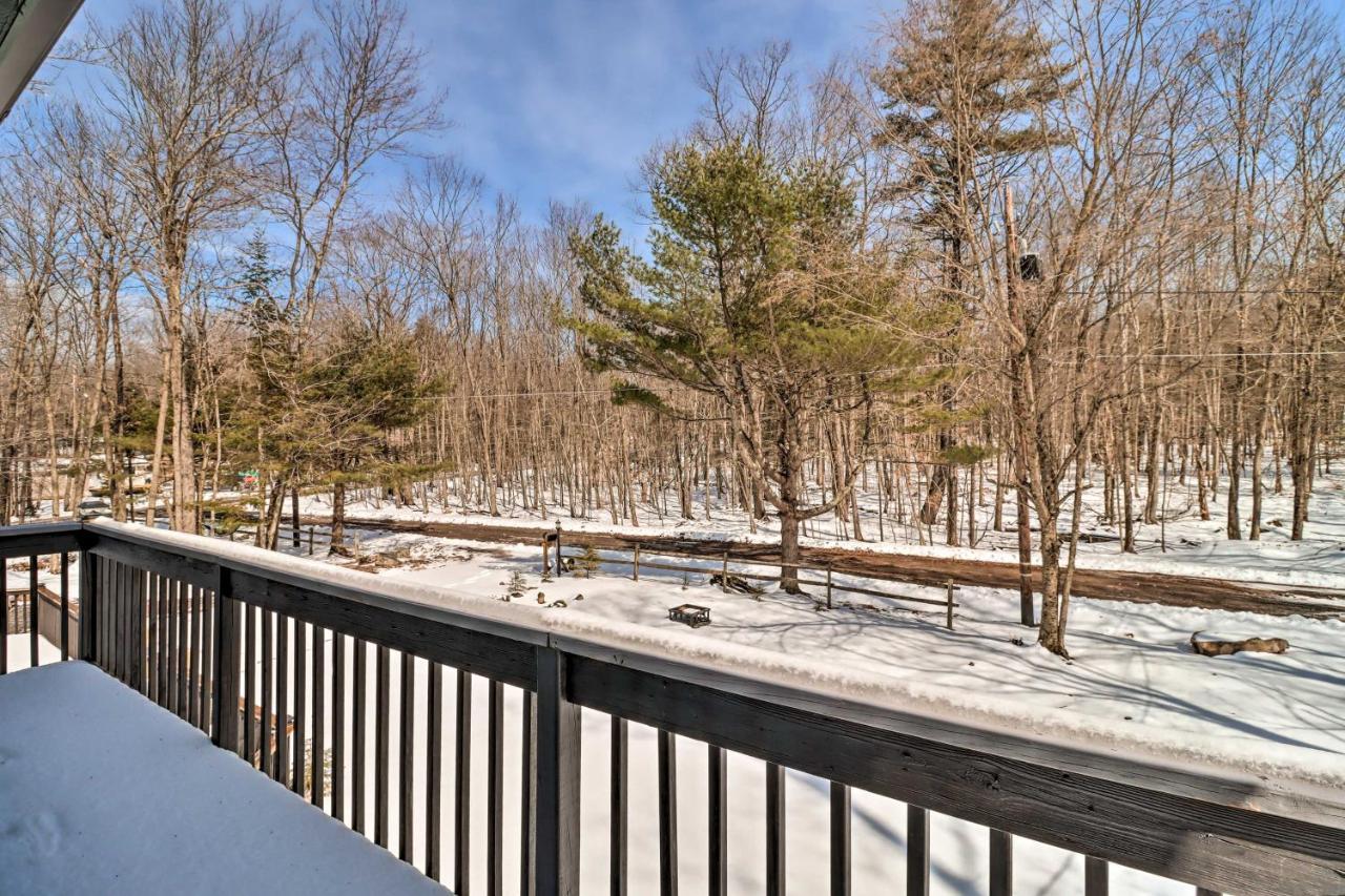 Modern Pocono Mountain Home With Hot Tub And Fireplace Pocono Lake Exterior photo