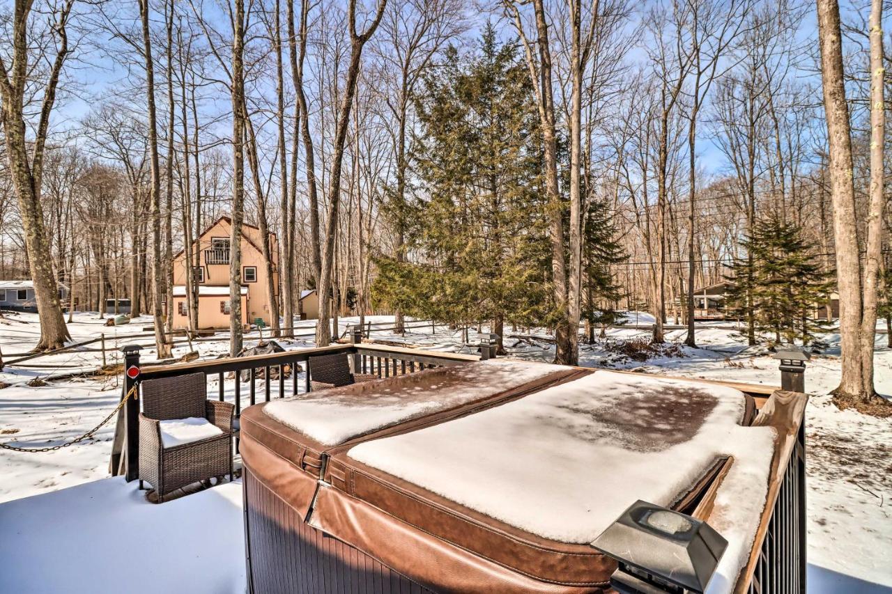 Modern Pocono Mountain Home With Hot Tub And Fireplace Pocono Lake Exterior photo