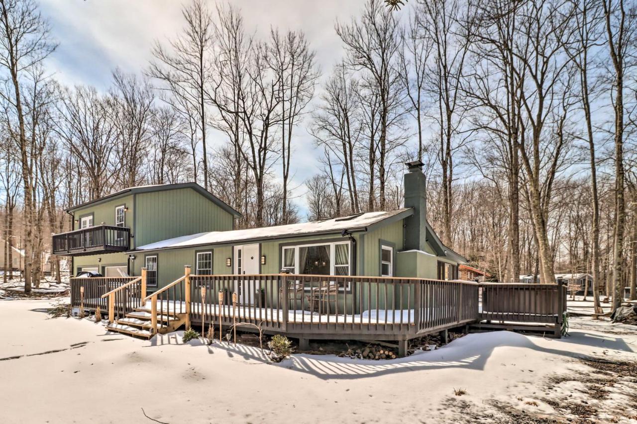 Modern Pocono Mountain Home With Hot Tub And Fireplace Pocono Lake Exterior photo